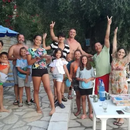 Amalia Complex * نساكيون